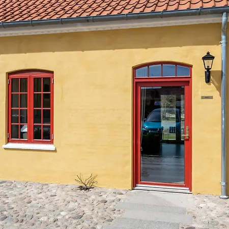 Apartment 1 Bedroom Lovely In